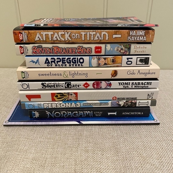 Bundle of 10 Comics/Anime & Gaming Books - Picture 2 of 2